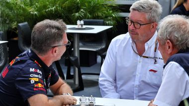 F1 2022: Chris Horner ed Helmut Marko a colloquio con Ross Brawn