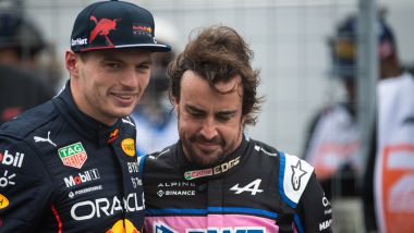 F1 2022: Fernando Alonso (Alpine F1 Team) e Max Verstappen (Red Bull Racing)