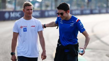 F1 2022, GP Australia: Estebien si infrange contro il teutonico Mick