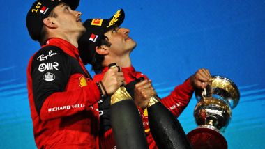 F1 2022, GP Bahrain: Charles Leclerc e Carlos Sainz (Ferrari) sul podio