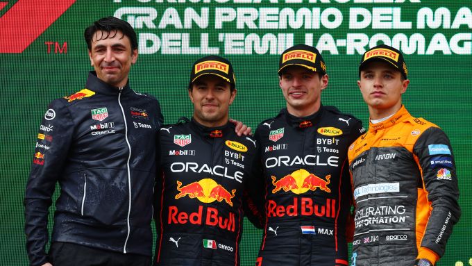 F1 2022, GP Emilia Romagna: il podio con Sergio Perez, Max Verstappen e Lando Norris