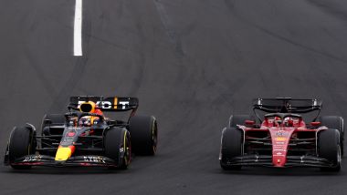 F1 2022, GP Ungheria: il sorpasso di Max Verstappen su Charles Leclerc
