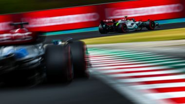 F1 2022, GP Ungheria: le Mercedes di Lewis Hamilton e George Russell