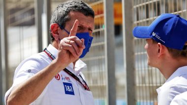F1 2022: Gunther Steiner con Mick Schumacher