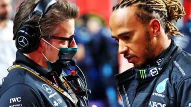 F1 2022: Lewis Hamilton con il suo ingegnere di pista Peter Bonnington