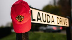 F1, la Mercedes intitola una strada a Niki Lauda
