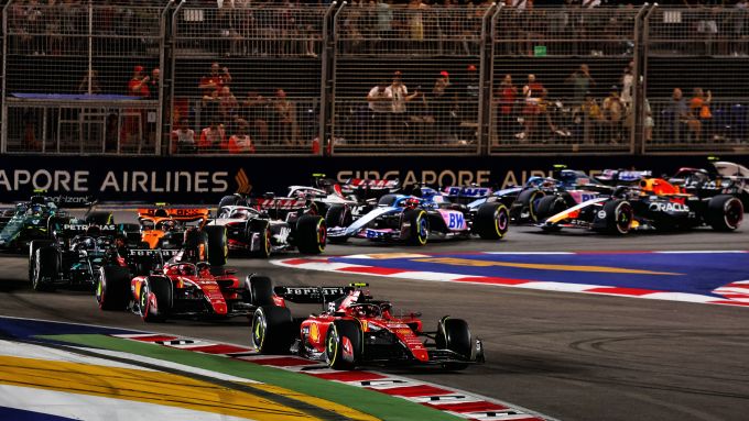 F1 2023, GP Singapore: la partenza della gara