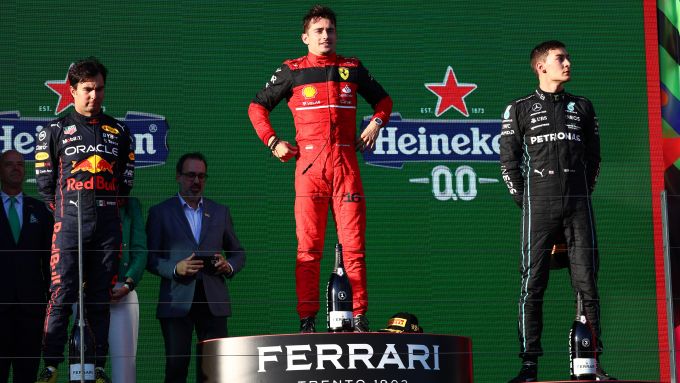 F1 Australia 2021, Melbourne: il podio con Leclerc (Ferrari), Perez (Red Bull) e Russell (Mercedes)