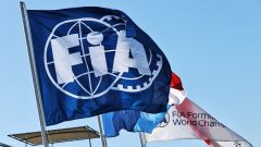 La FIA si difende su track limits e squalifiche di Hamilton e Leclerc