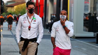 F1, Emilia Romagna: Toto Wolff e Lewis Hamilton (Mercedes)