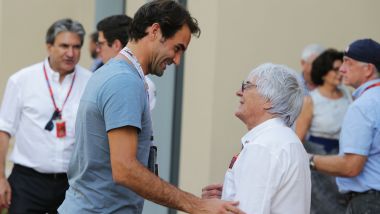 F1, GP Abu Dhabi 2016: Roger Federer con Bernie Ecclestone