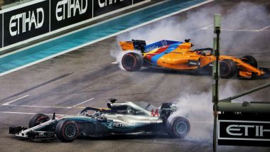 F1, GP Abu Dhabi 2018: i donut di Hamilton e Alonso