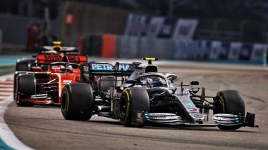 F1 GP Abu Dhabi 2019, Yas Marina: Valtteri Bottas (Mercedes) su Sebastian Vettel (Ferrari)