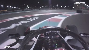 F1 GP Abu Dhabi 2020, Yas Marina: Kevin Magnussen (Haas) manca l'ingresso in pit-lane a fine PL2