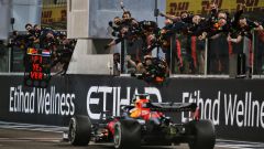 F1 GP Abu Dhabi 2020, Gara: Verstappen domina, Ferrari fa 0