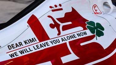 F1, GP Abu Dhabi 2021: il saluto dell'Alfa Romeo a Kimi Raikkonen