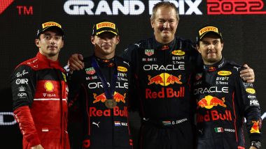 F1 GP Abu Dhabi 2022, Yas Marina: il podio finale con Charles Leclerc (Ferrari), Max Verstappen e Sergio Perez (Red Bull)
