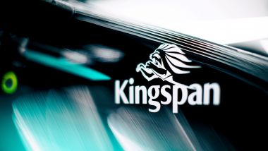F1, GP Arabia Saudita 2021: il nuovo sponsor Kingspan sulla livrea della Mercedes W12