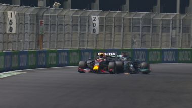 F1 GP Arabia Saudita 2021, Jeddah: contatto tra Hamilton e Verstappen