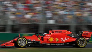 F1, GP Australia 2019: la SF90 di Sebastian Vettel con la livrea celebrativa dei 90 anni della Scuderia Ferrari