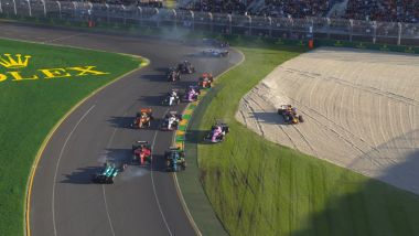 F1 GP Australia 2023, Melbourne: il caos alla terza partenza | Foto: Twitter @F1