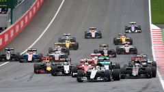 F1 su YouTube: scontro Hamilton-Rosberg GP Austria 2016