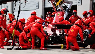 F1 GP Austria 2021, Spielberg: il pit-stop della Ferrari di Carlos Sainz