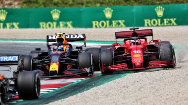 F1, GP Austria 2021: un momento del duello tra Perez e Leclerc