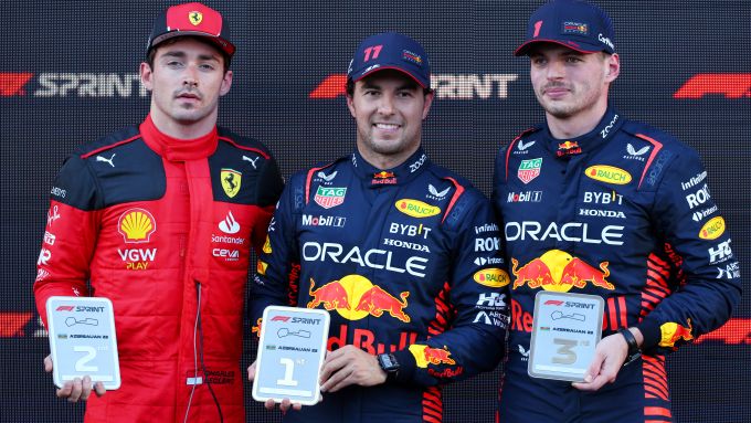 F1 GP Azerbaijan 2023, Baku: il podio della Sprint Race con Sergio Perez, Max Verstappen (Red Bull) e Charles Leclerc (Ferrari)