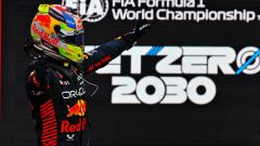 GP Azerbaijan 2023, LIVE Gara: Perez beffa Verstappen, Leclerc 3°