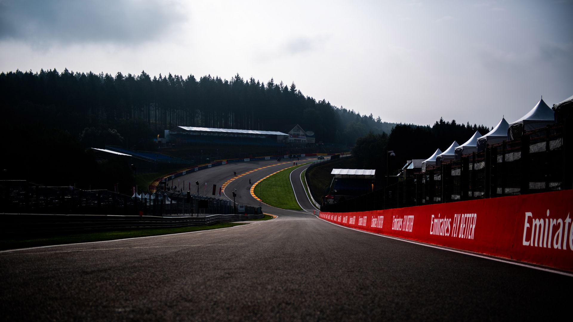 First track. Spa Francorchamps Eau rouge. Spa Francorchamps f1. F1 Spa Francorchamps Eau rouge Lauda. Спа Франкоршам 2022 красная вода.