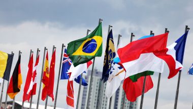 F1 GP Brasile 2019, Interlagos: la bandiera del Brasile in mezzo a tutte quelle dei Paesi ospitanti la F1