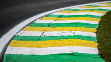 F1 GP Brasile 2019, Interlagos: uno degli iconici cordoli verdeoro della pista di San Paolo