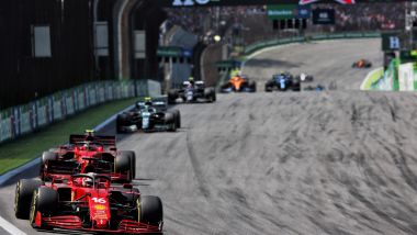 F1, GP Brasile 2021: le due Ferrari davanti al gruppo