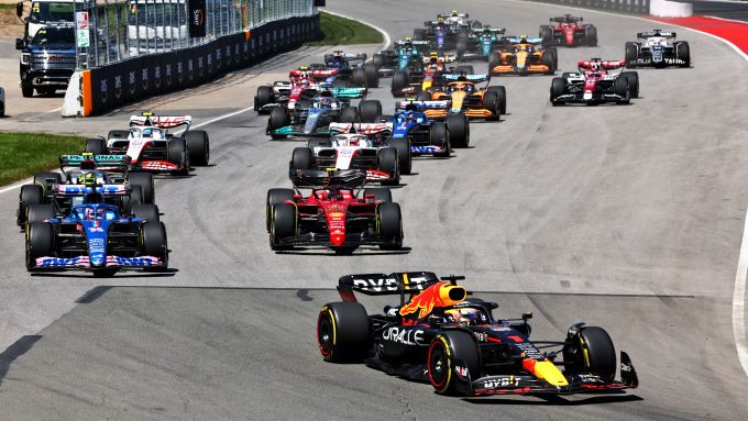 F1 GP Canada 2022, Montreal:  la partenza della gara con Verstappen al comando