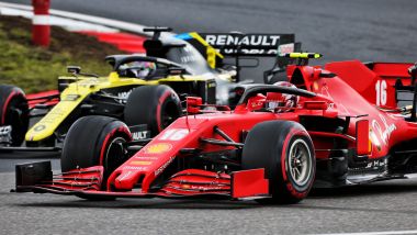 F1 GP Eifel 2020, Nurburgring: Leclerc e Ricciardo. Si nota la differenza tra il muso largo e quello stretto