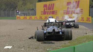 F1, GP Emilia Romagna 2021: George Russell e Valtteri Bottas poco dopo l'incidente