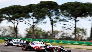 F1, GP Emilia Romagna 2021: Nikita Mazepin (Haas) impegnato in qualifica