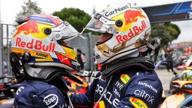 F1 GP Emilia-Romagna 2022, Imola: i festeggiamenti di Max Verstappen e Sergio Perez (Red Bull)