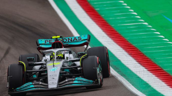 F1 GP Emilia-Romagna 2022, Imola: Lewis Hamilton (Mercedes AMG F1) 