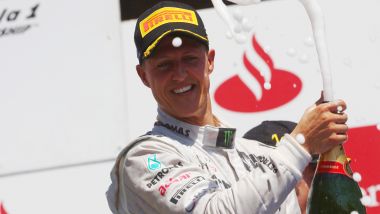 F1 GP Europa 2012, Valencia: Michael Schumacher (Mercedes) festeggia sul podio per l'ultima volta