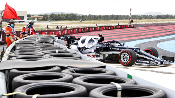 F1 GP Francia 2021, Le Castellet: Yuki Tsunoda (Scuderia AlphaTauri) a muro in Q1