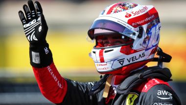 F1 GP Francia 2022, Le Castellet: Charles Leclerc (Scuderia Ferrari) festeggia la pole position