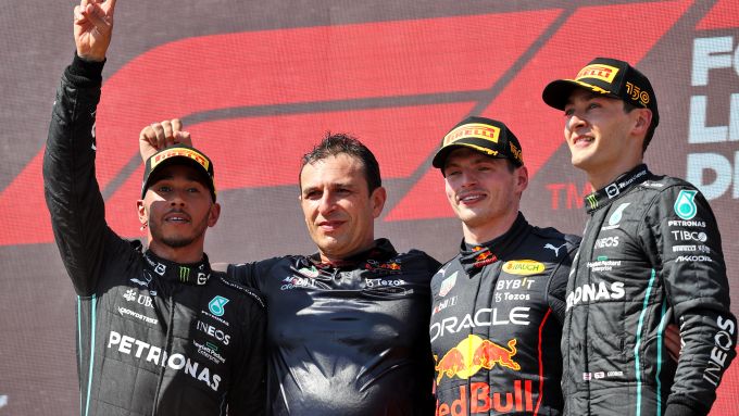 F1 GP Francia 2022, Le Castellet: il podio con Verstappen (Red Bull), Hamilton e Russell (Mercedes)