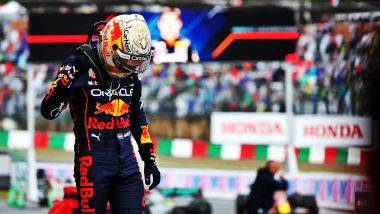 F1 GP Giappone 2022, Suzuka: Max Verstappen (Red Bull Racing) festeggia la vittoria
