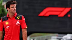 Carlos Sainz sicuro: il rinnovo con Ferrari arriverà in inverno