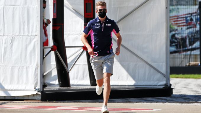 F1 GP Gran Bretagna 2020, Silverstone: Nico Hulkenberg (Racing Point) entra di corsa nel paddock