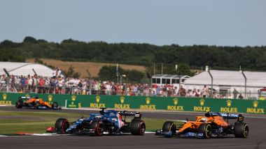 F1 GP Gran Bretagna 2021, Silverstone: Fernando Alonso (Alpine) in lotta con Lando Norris (McLaren)