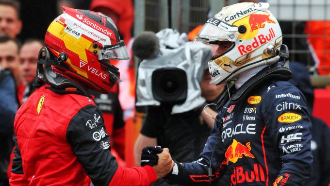 F1 GP Gran Bretagna 2022, Silverstone: Carlos Sainz (Scuderia Ferrari) e Max Verstappen (Red Bull Racing)