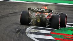 F1 GP Gran Bretagna 2022, LIVE PL3: Verstappen vola, Leclerc 3°